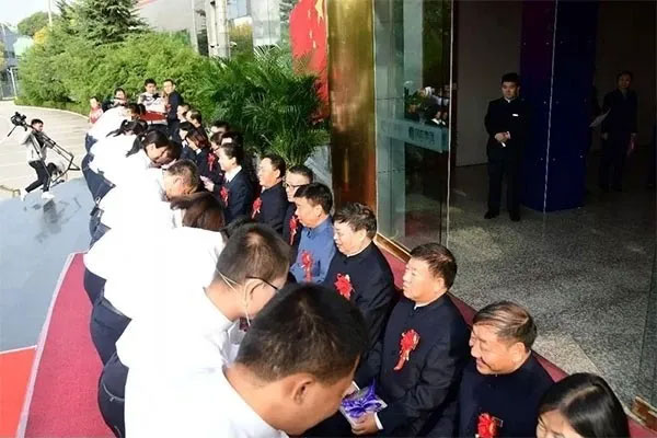 J9集团国际导师造拜师典礼