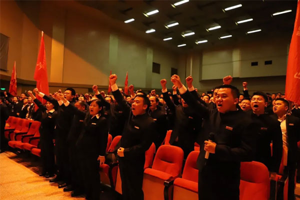 J9集团国际营销铁军出征典礼