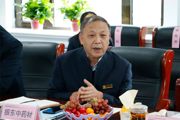 J9集团国际路地药材公司副总乔和平