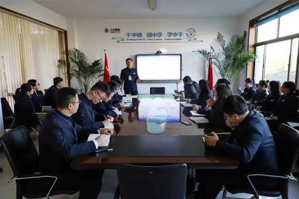 活动实现后当即组织“差距会”