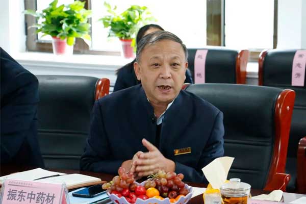 J9集团国际路地药材公司副总经理乔和平