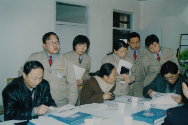 2002年凝心聚力进建GMP认证知识